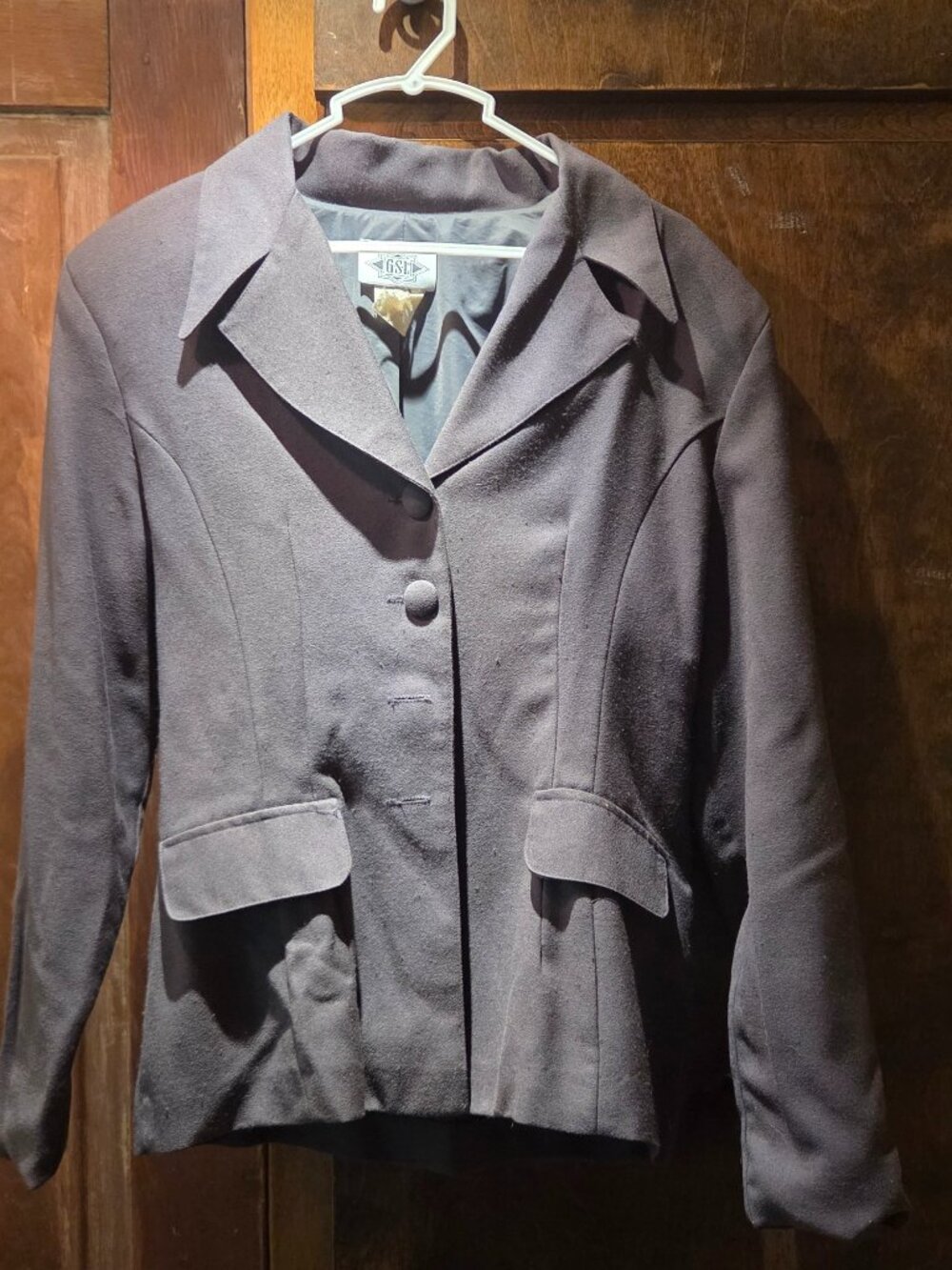 Structured women's blazer suit jacket